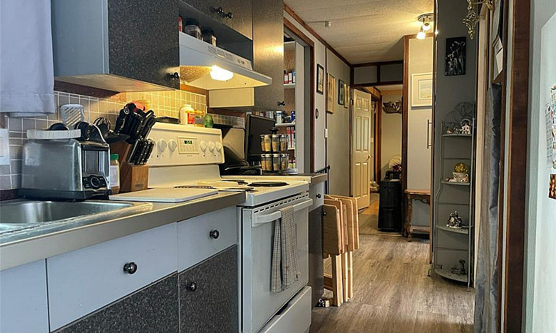 #208- 380 Martindale...