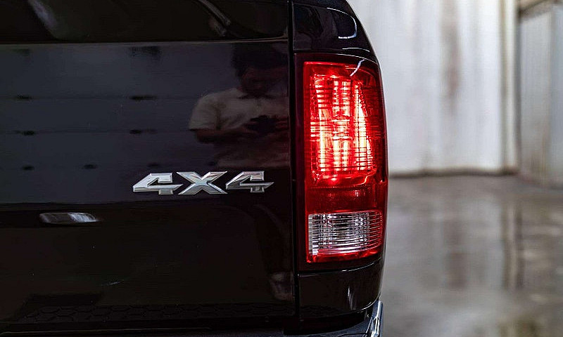 2018 Ram 1500 4X4 Cr...