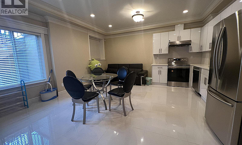 Basement 1115 W 47Th...