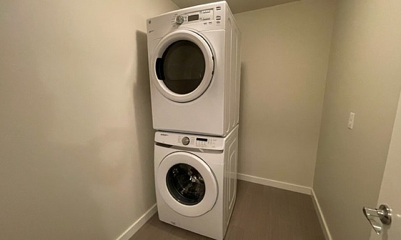 2 Bed Townhouse In W...