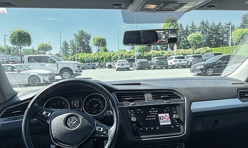 2018 Volkswagen Tigu...