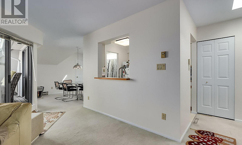 E403 628 W 12Th Aven...