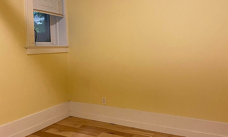 Charming Basement Un...
