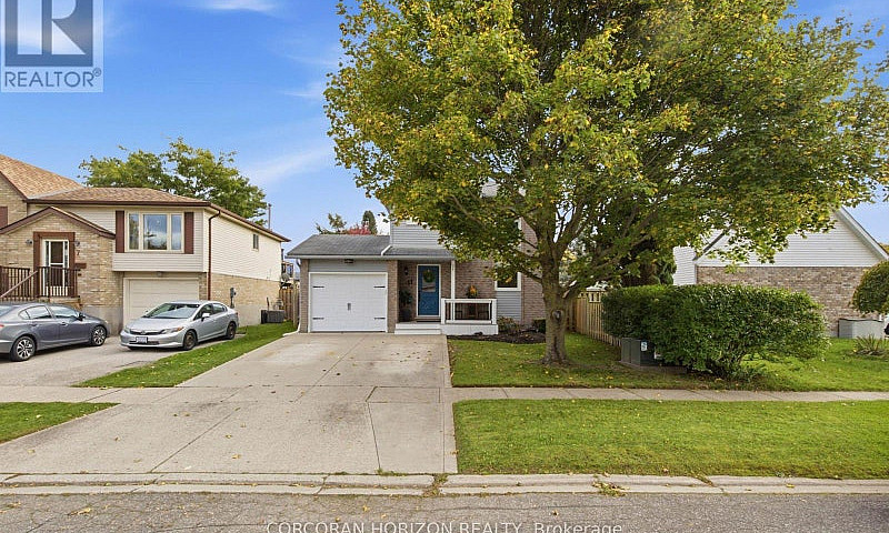 11 Sandalwood Drive ...
