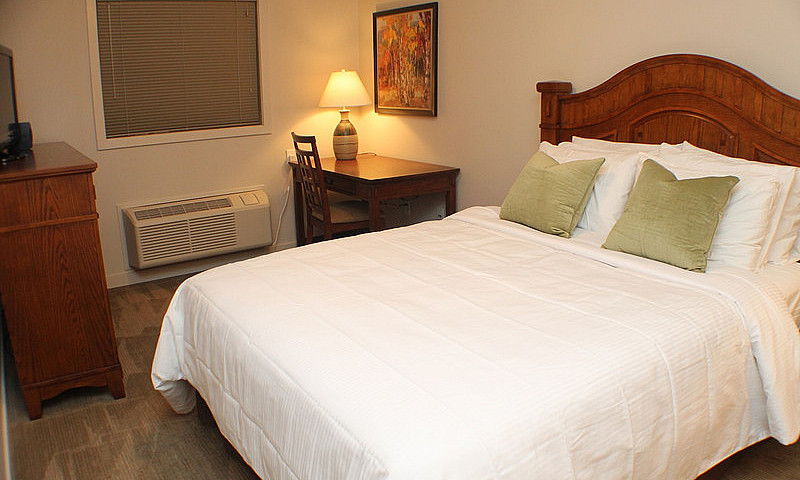 Executive Suites - 1...