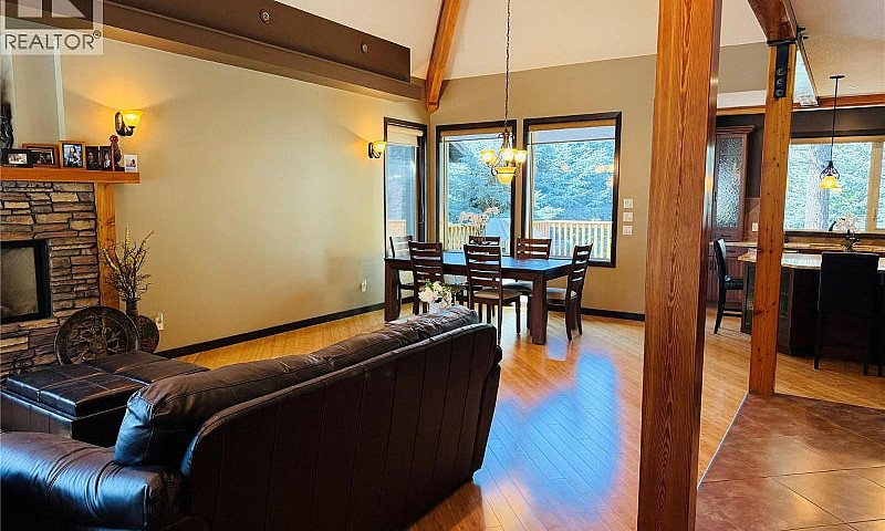 4997 Eaglebrook Cour...