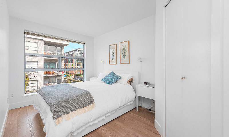 Modern 2 Bedroom + D...