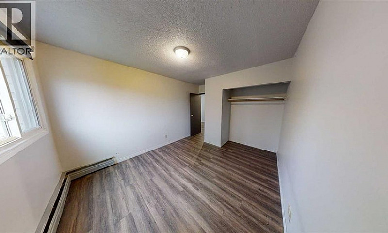 210, 5117 44 Street ...