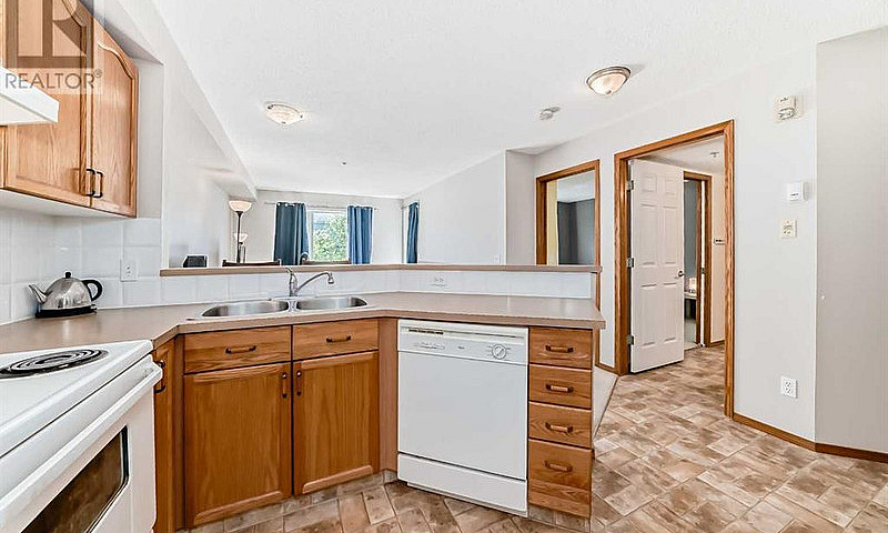 1215, 950 Arbour Lak...