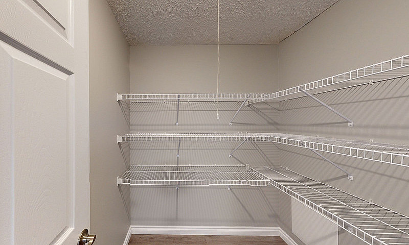 2 Bed X 1 Bath Apart...