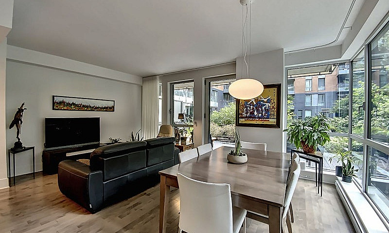 715 000$ - Condo À V...