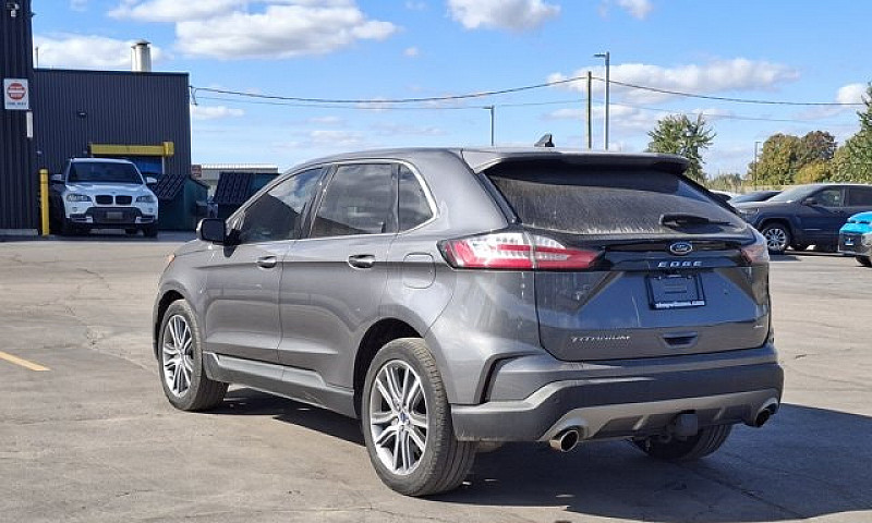 2022 Ford Edge Titan...