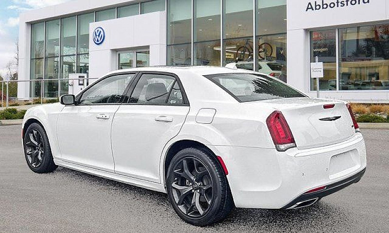 2023 Chrysler 300 30...