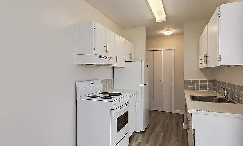Modern Apartments Wi...