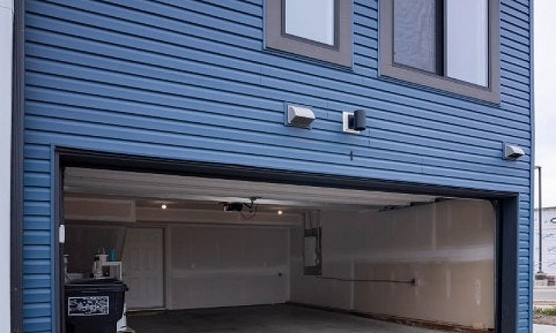 Senior Promo! 3-Bed,...