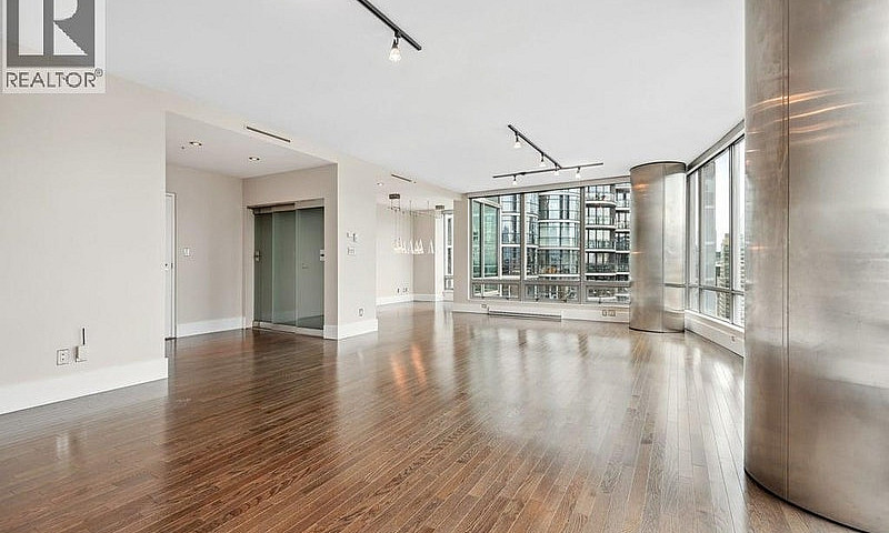 2703 837 W Hastings ...