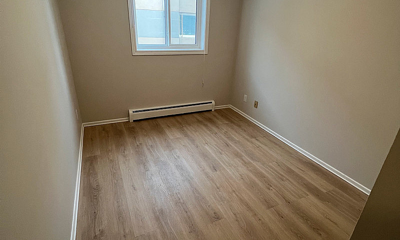 90 Chandos Ave- Chan...