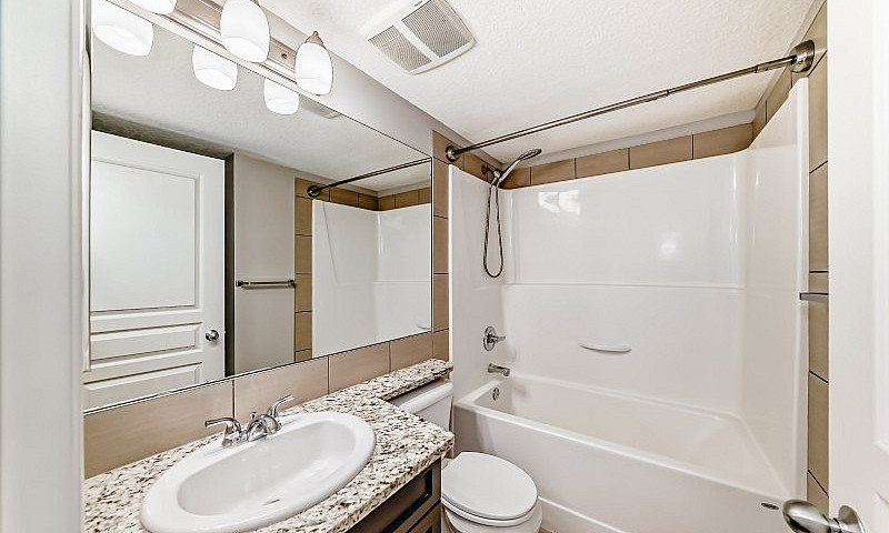 Stunning 2 Bed 1 Bat...