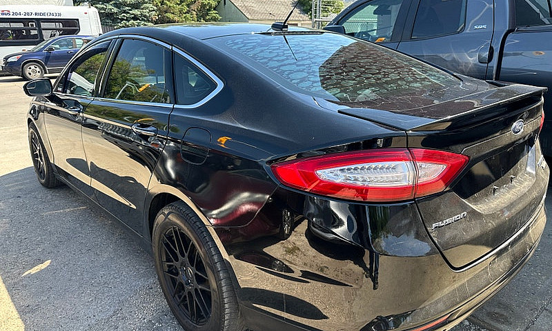 2016 Ford Fusion Tit...