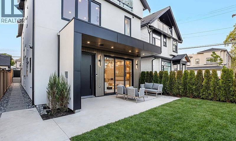 1 165 E 45Th Avenue ...