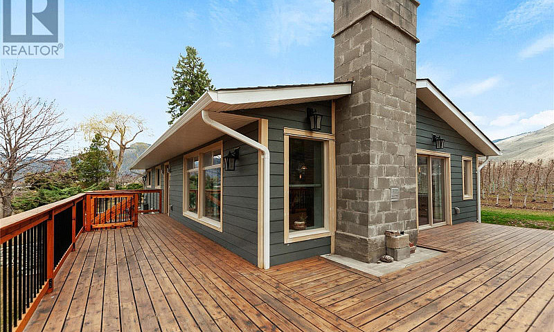 715 Lowe Drive Cawst...