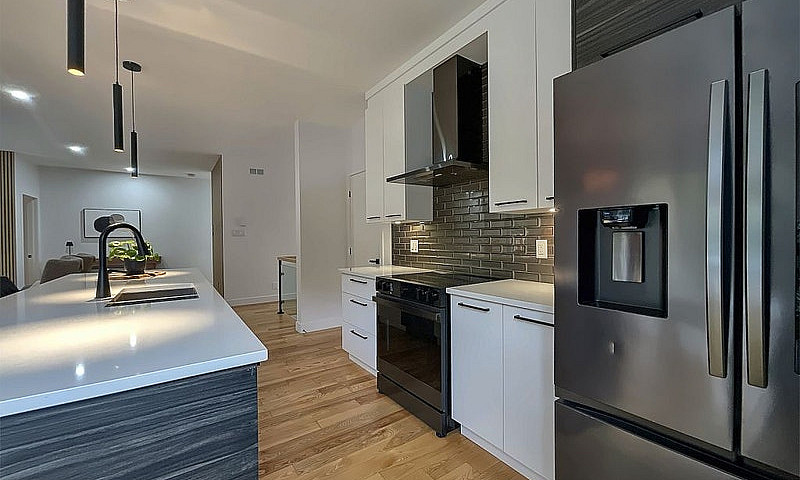 $724,500 - Bungalow ...