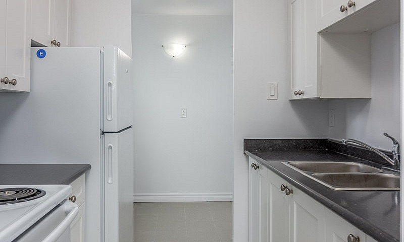 2 Bedroom Available ...