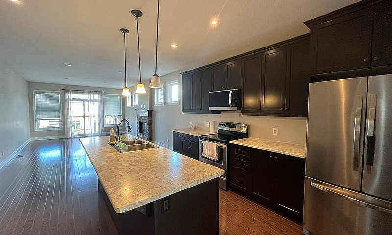 Gorgeous 4 Bedroom C...