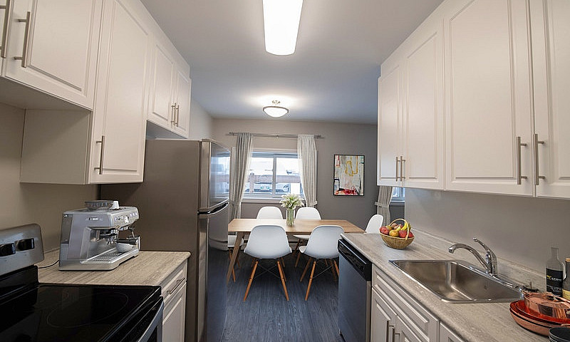 East Kildonan - One-...