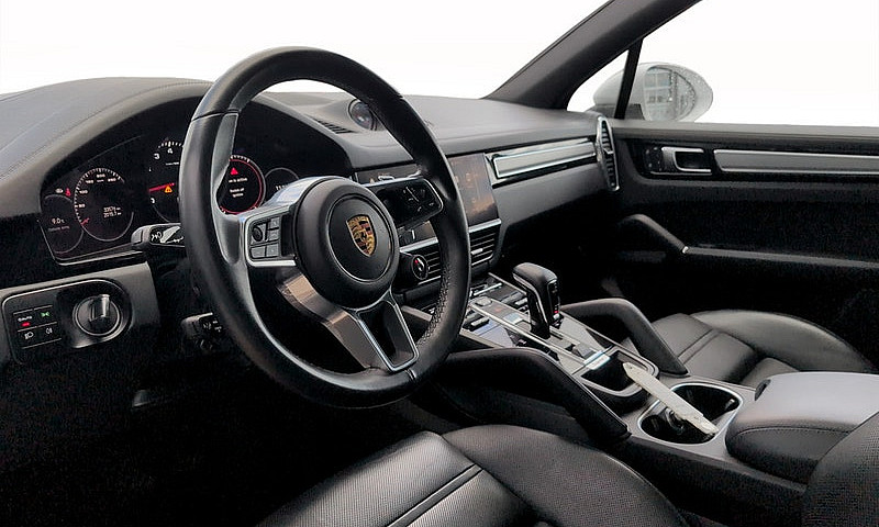 2023 Porsche Cayenne...