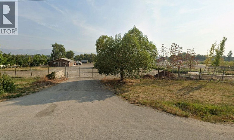 3740 Casorso Road Ke...