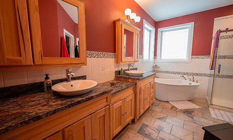 ***467 Whitewater Pl...
