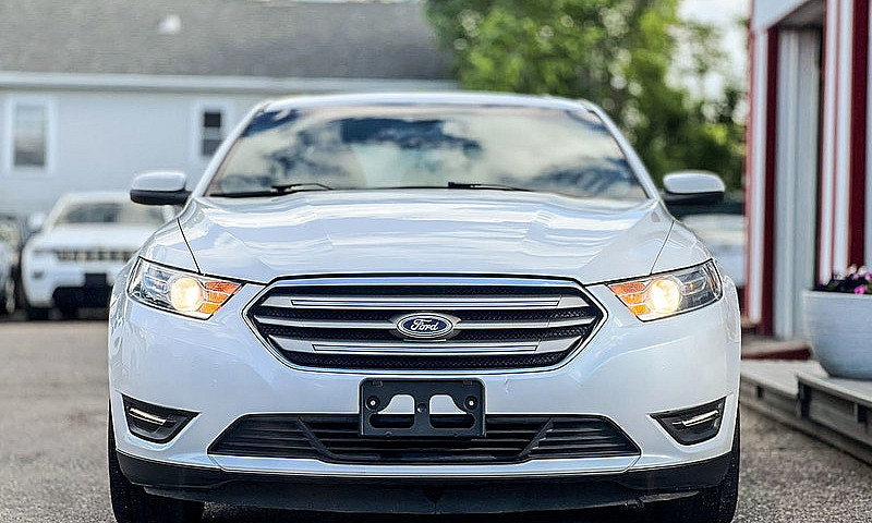 2015 Ford Taurus Sel...