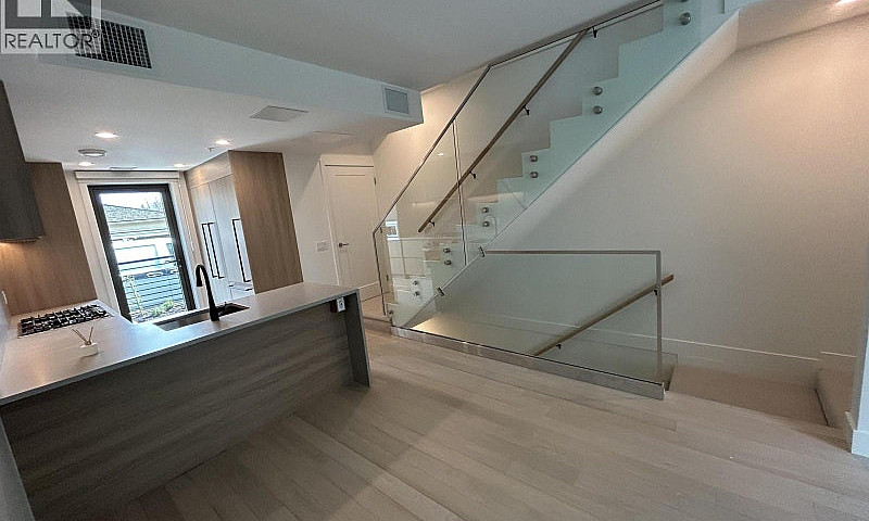 6284 Oak Street Vanc...
