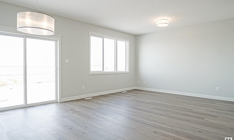 16535 3 St Ne Edmont...