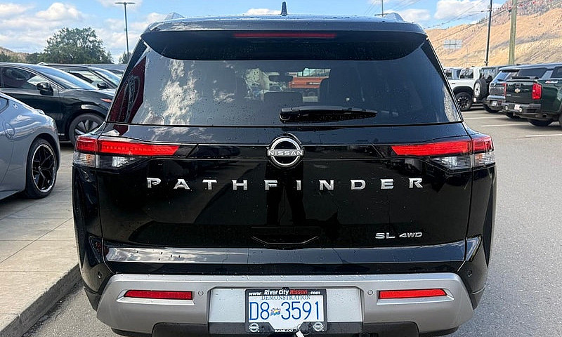 2023 Nissan Pathfind...