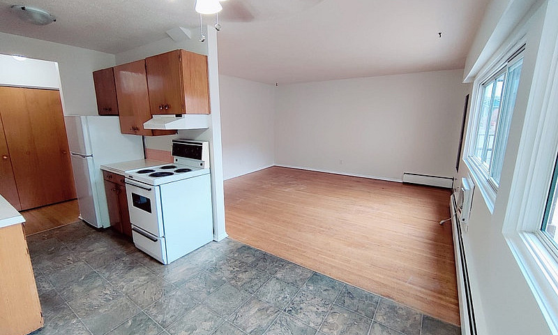 2 Bedroom 1 Bath Wit...