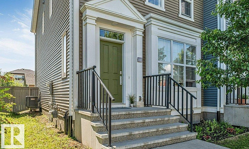 2122 24 St Nw Edmont...