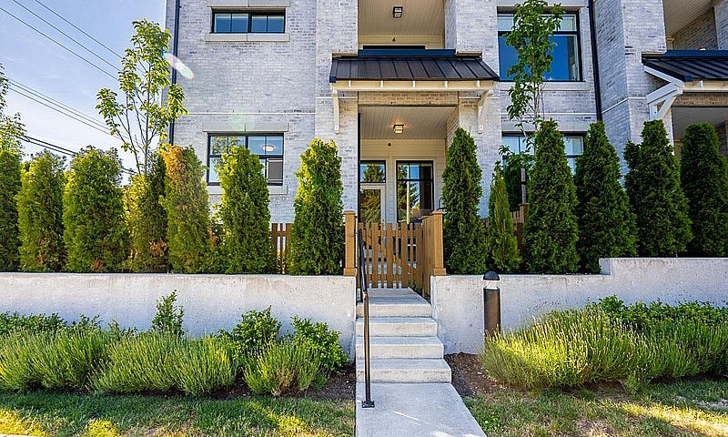 104 3315 148 Street ...