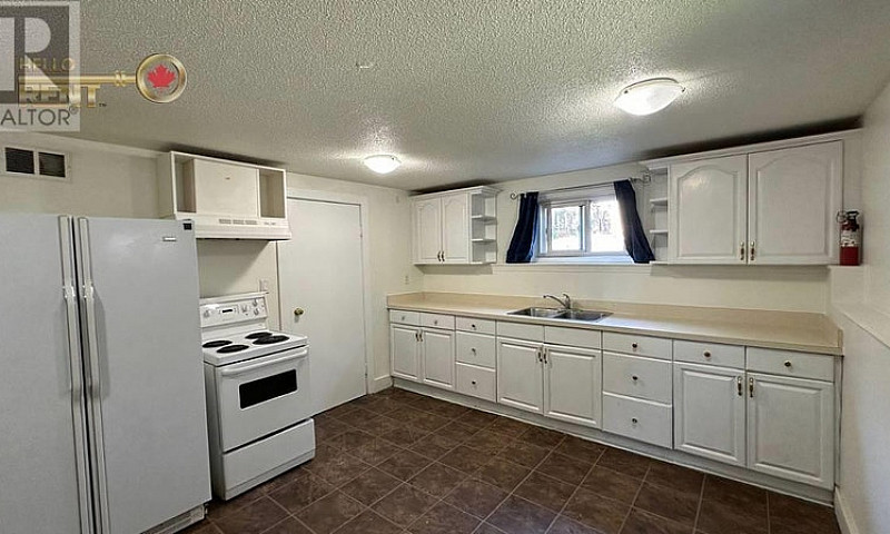 Suite-3739 Rumble St...