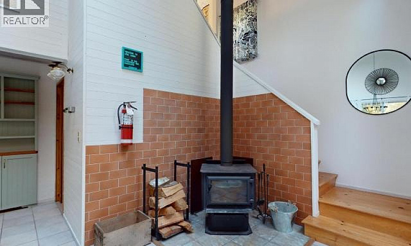 2742 Vancouver Blvd ...