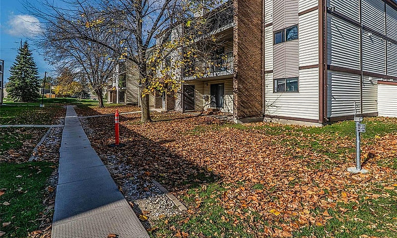 301 7 Burland Avenue...