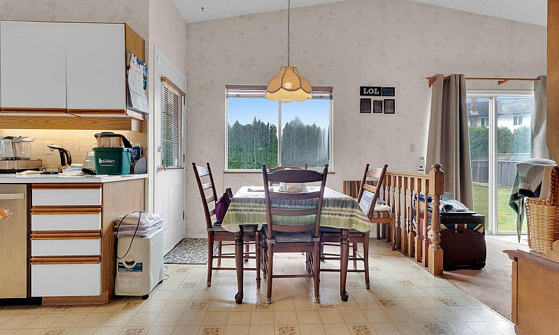 1127 161A Street Sur...