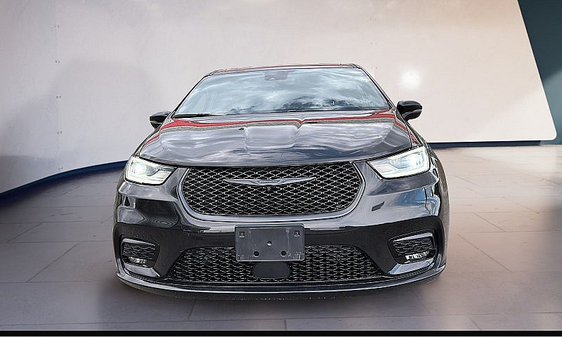 2022 Chrysler Pacifi...