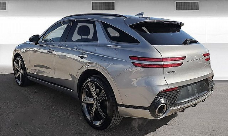 2023 Genesis Gv70 3....