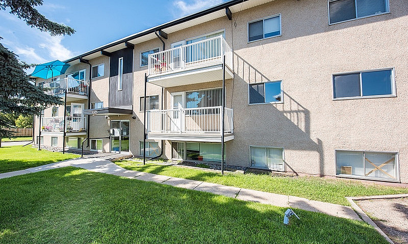 Plaza Apartments - 2...
