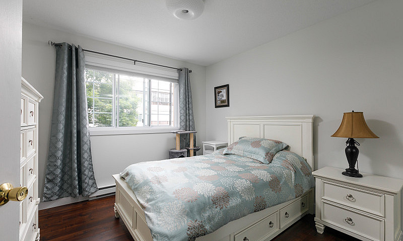 Spacious And Renovat...