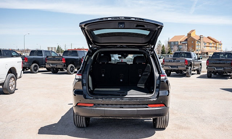2025 Jeep Grand Cher...
