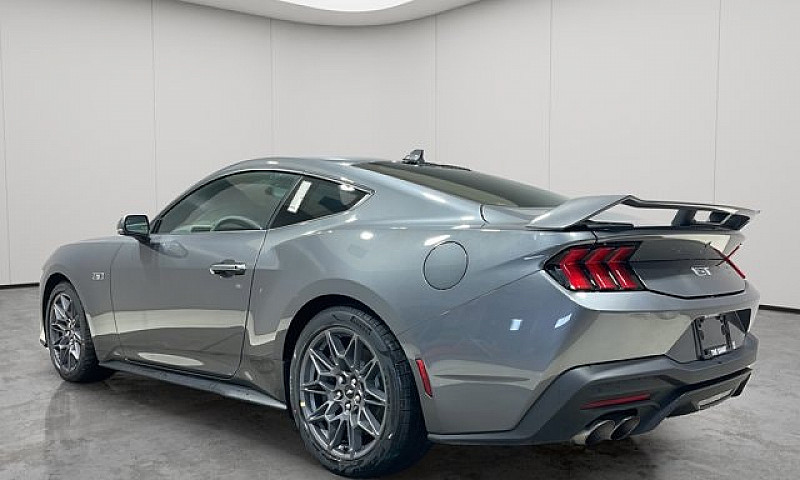 2026 Ford Mustang Gt...