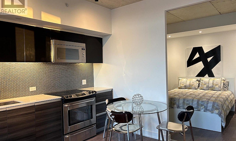 627 - 1190 Dundas St...